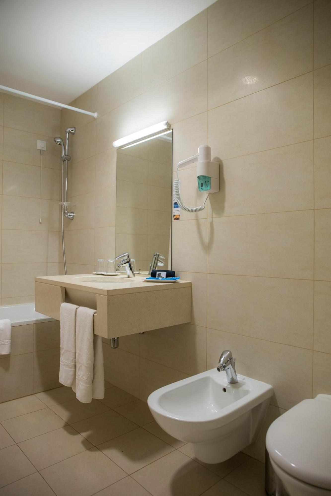 Hotel Mira Sagres ヴィラ・ド・ビスポ エクステリア 写真