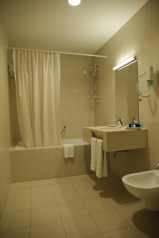 Hotel Mira Sagres ヴィラ・ド・ビスポ エクステリア 写真