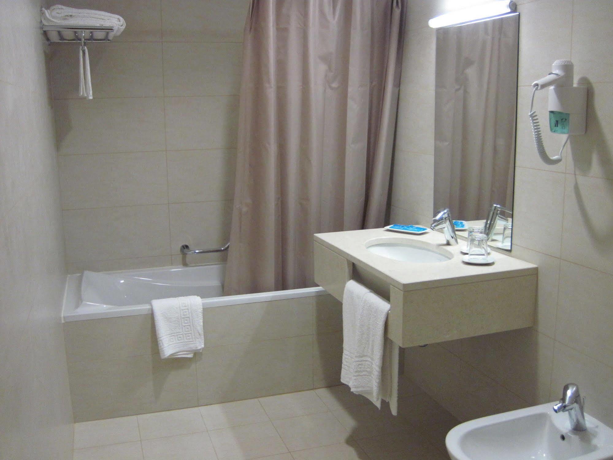Hotel Mira Sagres ヴィラ・ド・ビスポ エクステリア 写真